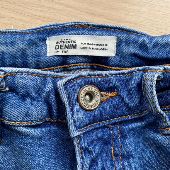 Zara Denim Shorts - Picture 4 of 5